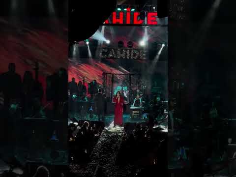 1 Bölüm 31 12 2024 Sibel Can Çakmak Çakmak Cahide Palazzo Konserleri Yılbaşı Konseri 