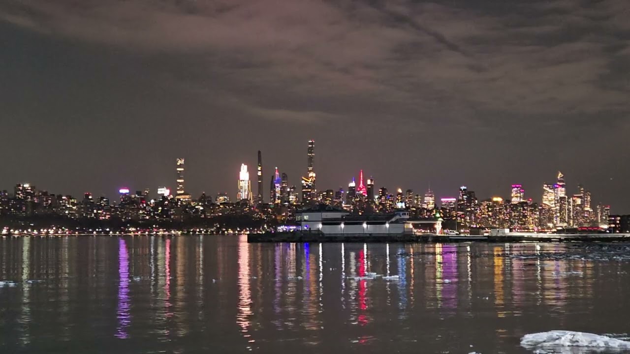 Edgewater, New Jersey | 19:00 | Urban View 025 | Manhattan Skyline at Night