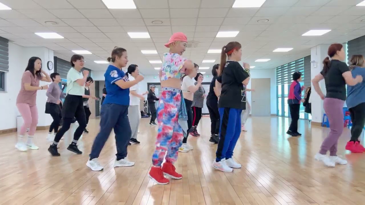 ARRASANDO | Thalia  | ZUMBA  | ZUMBA  DANCE  WORKOUT  | ZUMBA  FITNESS  |   JESSI  CREW 