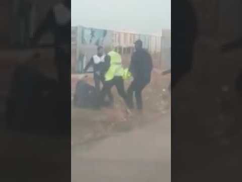خطــير بالفيــديو 18 مشاجرة بالسيوف بين شباب مشرمل و مراقبي الحافلات بفاس