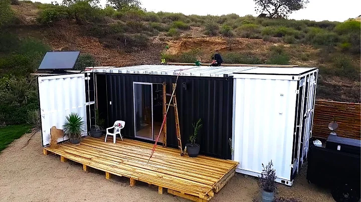 Man Builds Amazing DIY Tiny Home Inside a CONTAINER