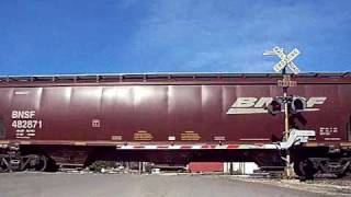Eastbound BNSF grain train at Fountain City, WI 4-9-09