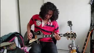 Kris-tiara gitar karok