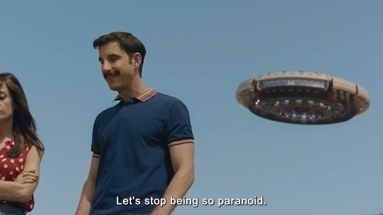 Superlópez | Female Villain Personally Goes After the Hero