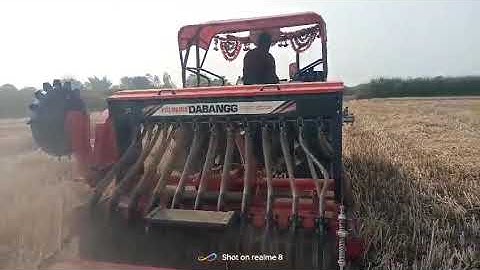 Eicher 557 Prima G3 with Super seeders 