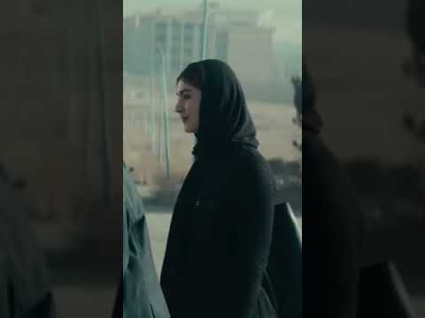 سکانس جالب و فراموش نشدنی به آغوش کشیدن مادر توسط جواد عزتی مادر جوادعزتی سریال وحشی هومن سیدی