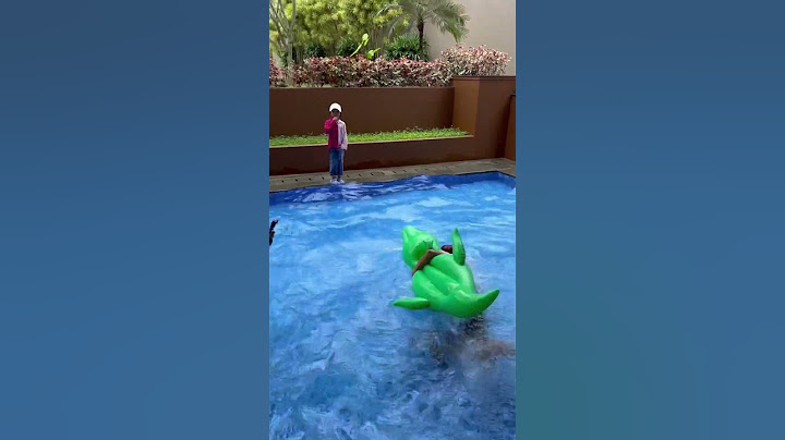 LEXIE CRIED OUT LOUDLY AFTER BEING SPOILED IN THE POOL BY HER FATHER‼️ #leika #lexie #viral #shorts