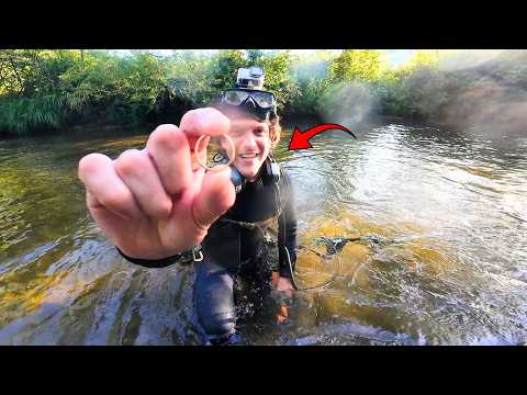 Bedrock Full of Gold Rings and Valuables Found in the River (Metal Detecting River)