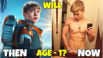 Lost in Space 🚀 Real Name and Age 2021
