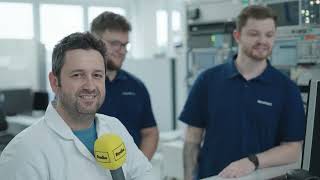 Der Jobhopper: Dominik zu Gast bei Rohde & Schwarz in Köln