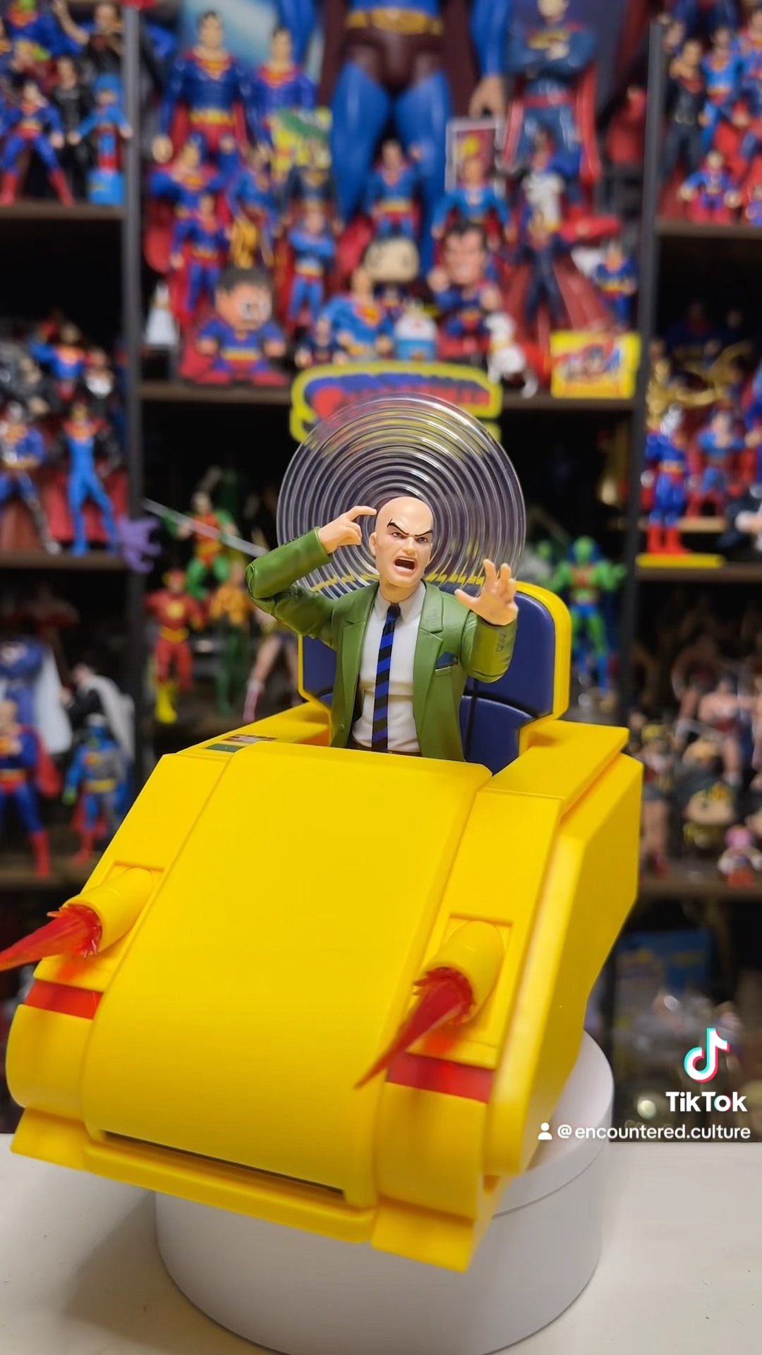 Quick Shot: Marvel Legends SDCC Exclusive X-Men 97 Professor X