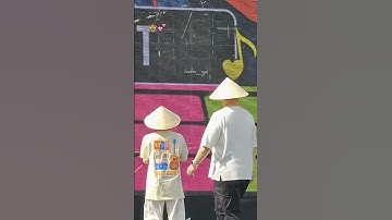 Hanbin và anh quản lý cưng xỉu