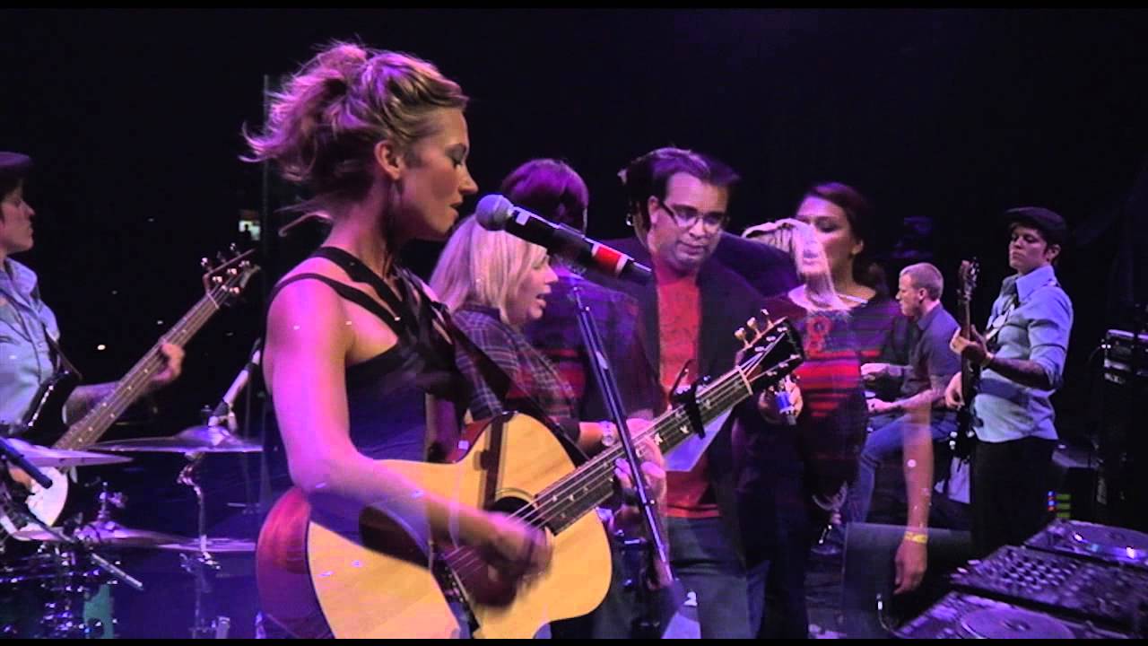 Tonton Axis by Kate Cotter di YouTube Tonton Axis by Kate Cotter di YouTube