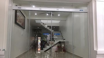 Cửa kính cường lực mở lùa 2 cánh đẹp. Zamilldoor