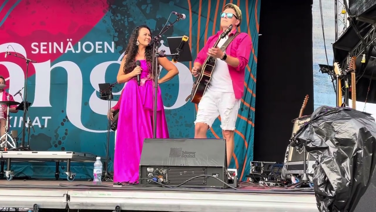 Saija Tuupanen Kotikallioilla @Tangomarkkinat 7.7.2023