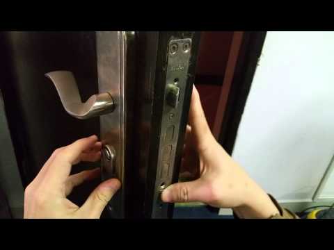 How do you remove an AL lock from a door?