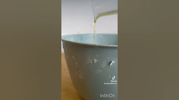 Making Messy Shampoo Bars! #making #shampoobar #zerowaste #beardshampoo #solidshampoo #soapmakers