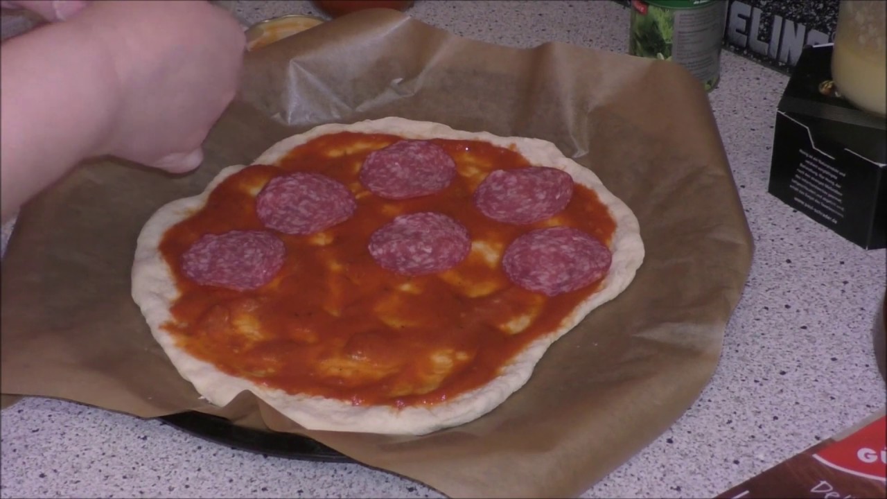 Pizza Teig selbst gemacht nur 5 Zutaten - YouTube