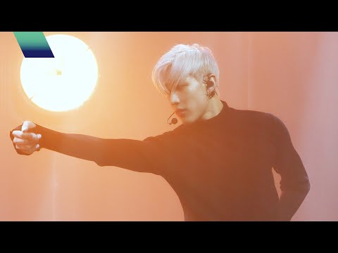 뱀뱀 (BamBam) 'Who Are You' Showcase Live Cam (Vertical Ver.)