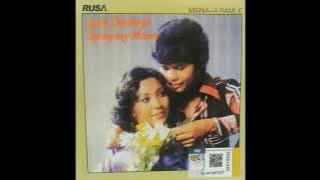 Maria Bachok dan A Ramlie Kasih Berbunga Sepanjang Musim (1976)
