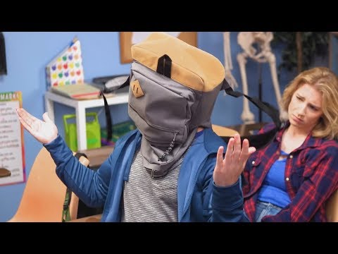 Видео: САМЫЙ БЕСЯЩИЙ ПАРЕНЬ В ШКОЛЕ | SMOSH |