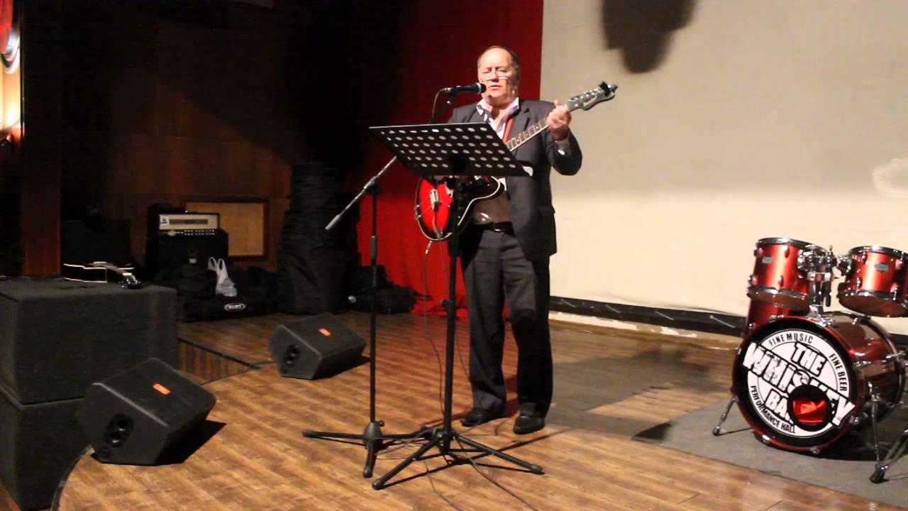 Юрий Фокеев: Песня Марка Бернеса "Враги сожгли родную хату" - YouTube