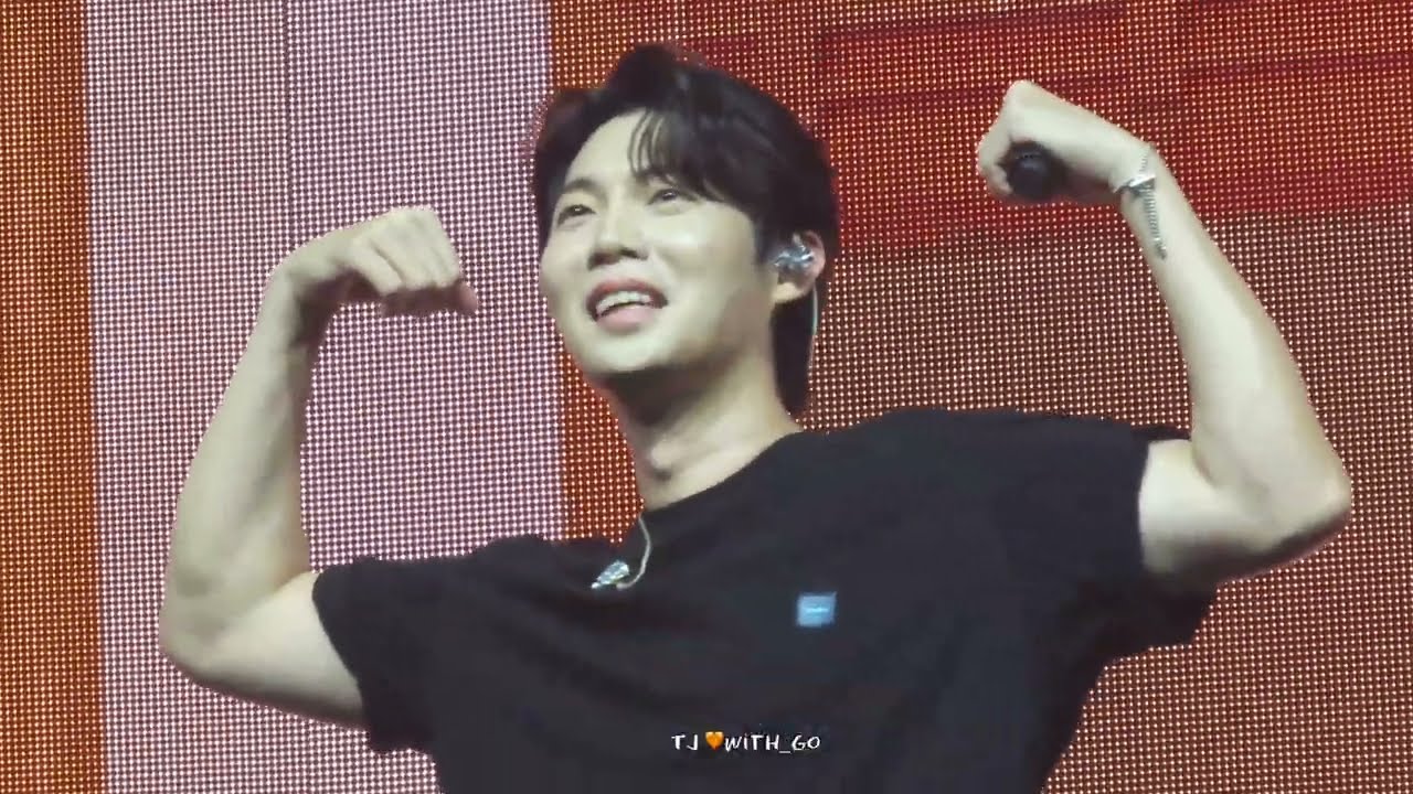 250802 몸짱 손태진 몸으로 말해요 ㅋㅋㅋㅋ #손태진 #sontaejin [ 손태진 팬미팅  ]