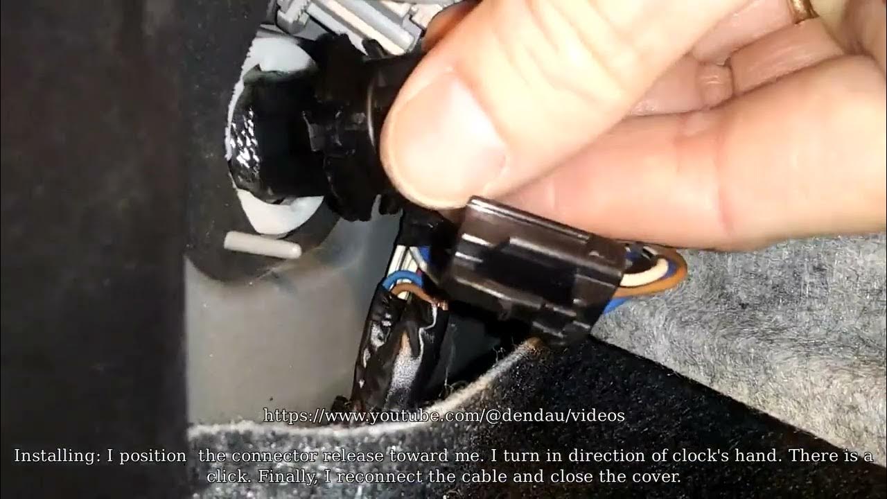Video 81 Replacing Left Brake Light Bulb, Camry 2007 LE v4. Thank You