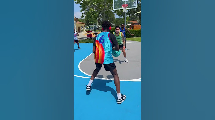 i can’t believe ice spice can hoop like this 🤯😭 #basketball #music #funny