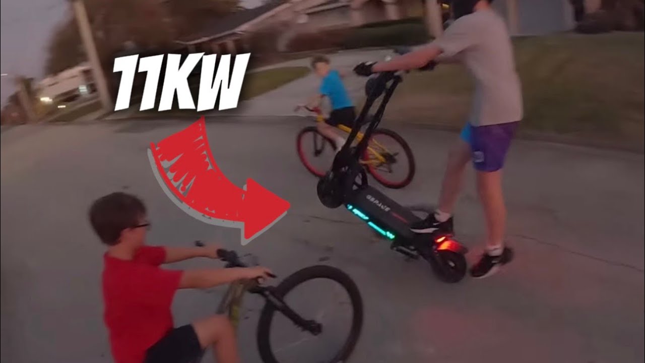 Riding my 11Kw Scooter in the Dark