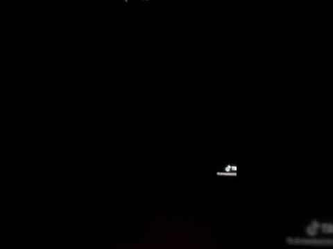 اغنية تركية مترجمه المكان باكملة مظلم ولكن لا تخاف وعانقنى