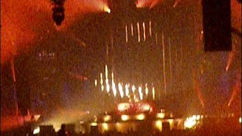 Intro Showtek + We Speak Music @ Reverze 2010