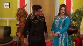 FUQREY TAMASHBEEN NASIR CHANUTI SAKHAWAT NAZ - PAKISTANI STAGE DRAMA FULL COMEDY CLIP