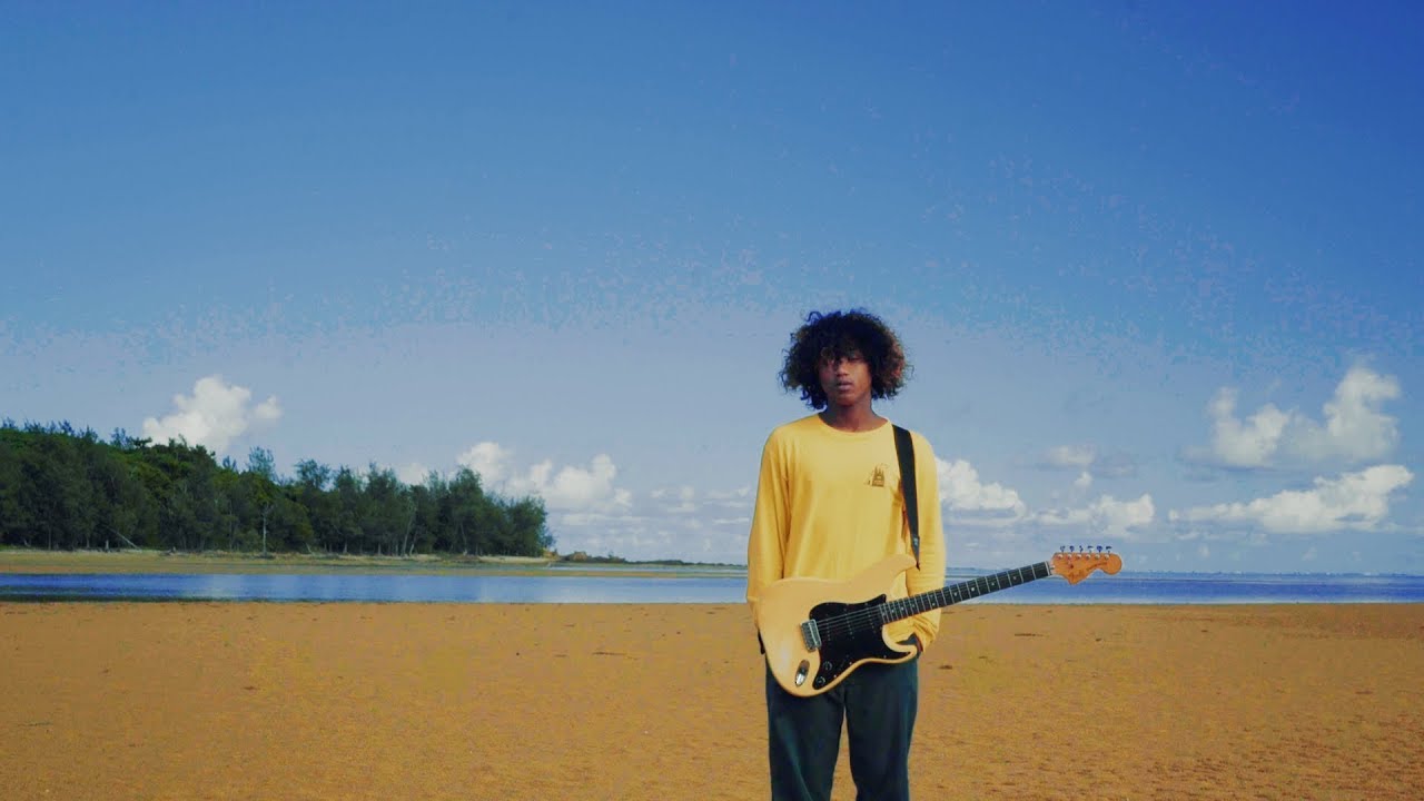 ヤングオオハラ / HANBUN 【MV】 - YouTube