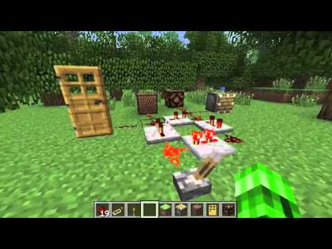 Minecraft How To: Redstone Repeating Circuit - YouTube
