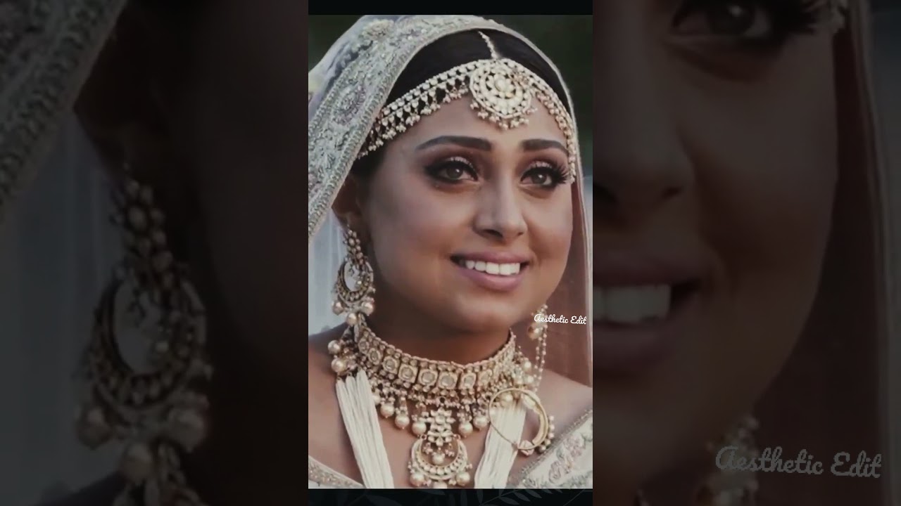 Unique Bride entry on floral boat♥️ 