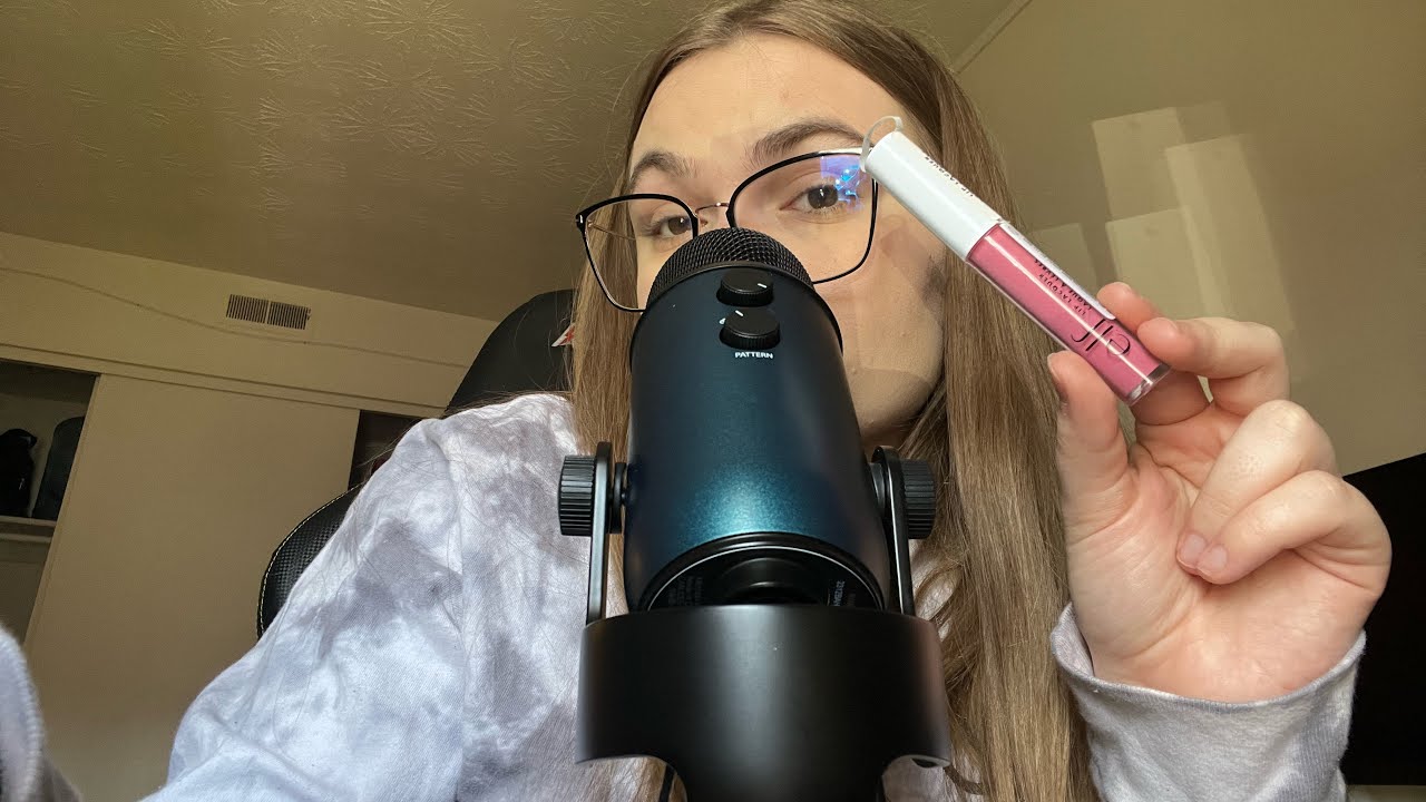 Trying ASMR for the first time ✨