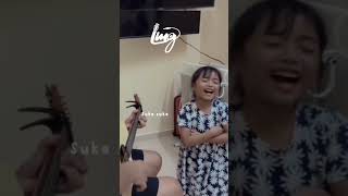 Suka Suka Joget Dipinggir Jalan Yang Penting Happy  Ecah Si Anak Kecil