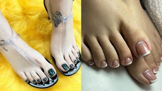 Very elegant and stunning shiny glossy french pedicure ideas for ladies Latest fashion of toe nails