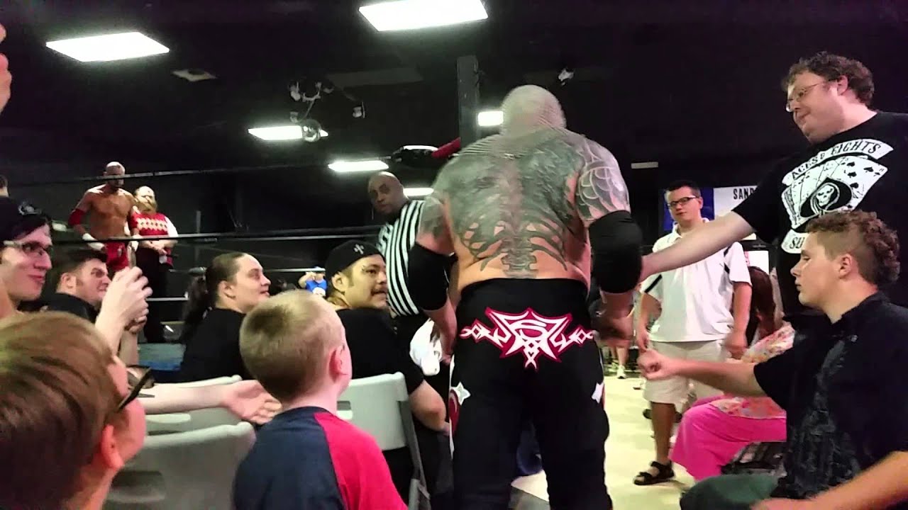 Big Papa Pump entrence.  SPW Bowling Alley Brawl 5