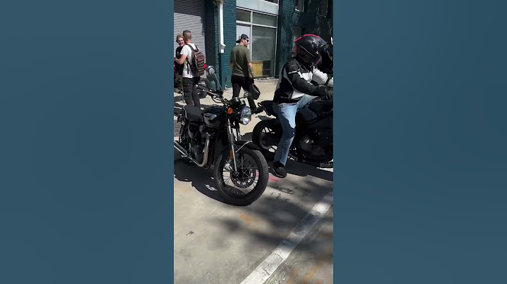 241019 MotoJulia Triumph Demo day! #triumph #motorcycles