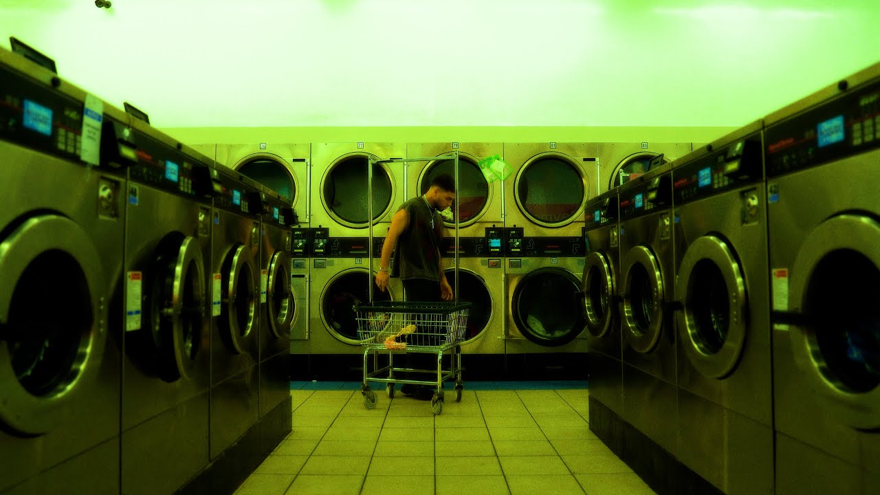 Guarda Eizander x Fase 29 - DNUEVO (Video Oficial) su YouTube Guarda Eizander x Fase 29 - DNUEVO (Video Oficial) su YouTube