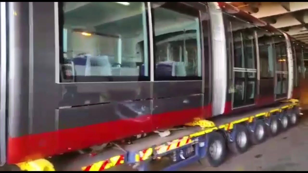 Maroc : Arrivée à Casablanca de 2 tramways livrés par Alstom.