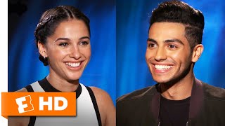 Mena Massoud & Naomi Scott Define Aladdin & Jasmine's Chemistry | 'Aladdin' Interview | Fandango