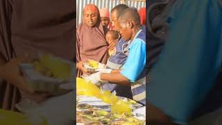 Ramazân Ayı Boyunca Her Gün Somalide 1.000 Kişilik Yesevi Sofrası Kuruyoruz