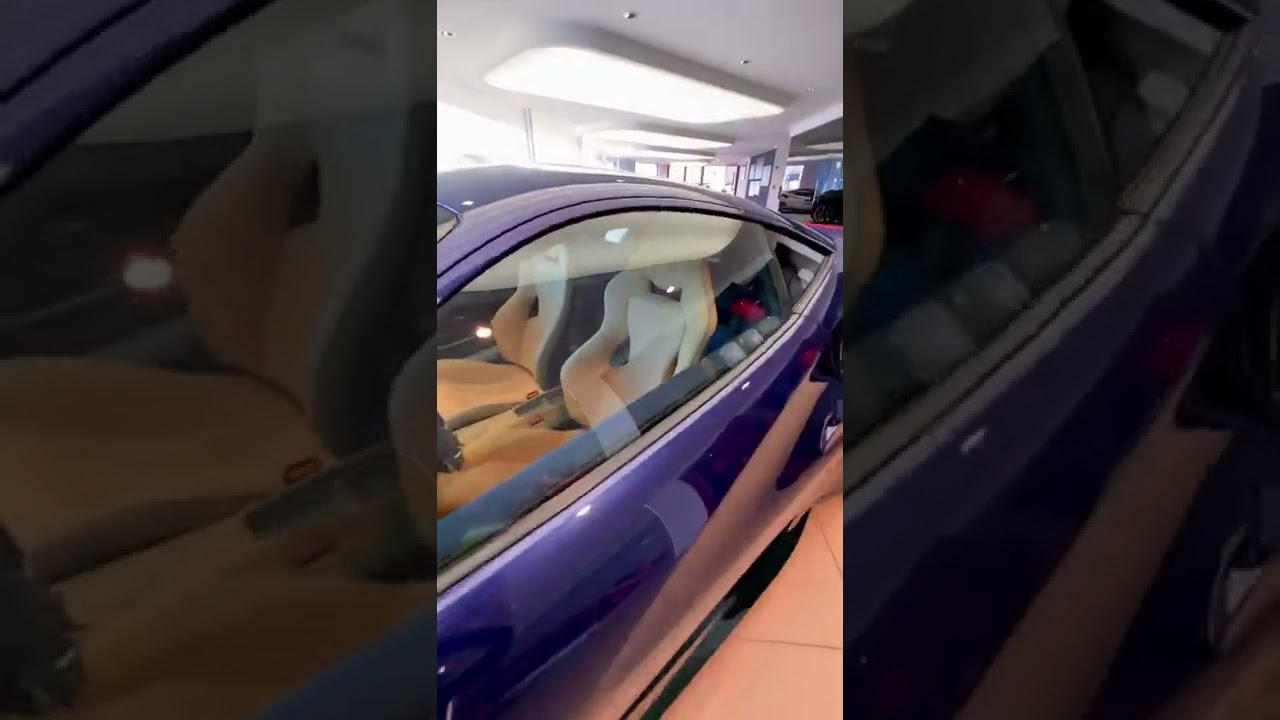 Ferrari 488 Pista in Blue TDF with Green Carbon