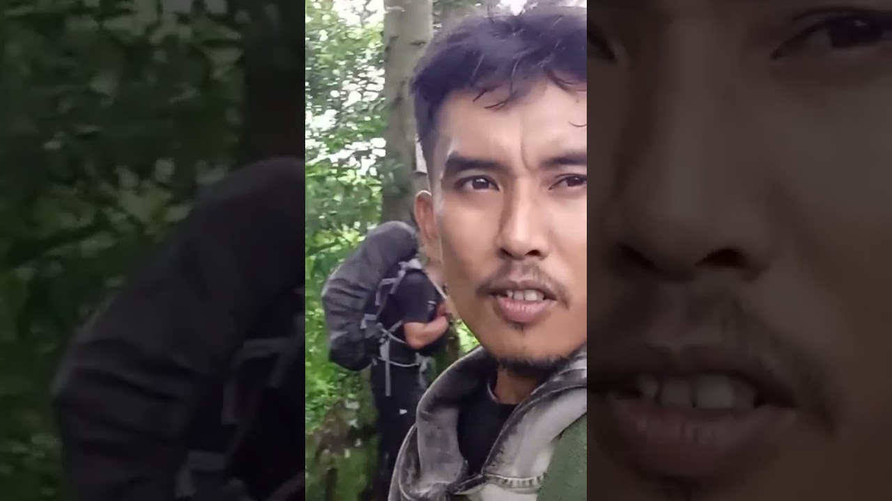 Mendaki sambil Menyurvei habitat uLar Hitam di Gunung sawal Ciamis .. 