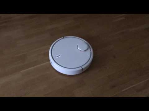 XIAOMI Mijia (Mi Robot Vacuum Cleaner) vs Laundry Hanger XIAOMI Mijia (Mi Robot Vacuum Cleaner) vs Laundry Hanger