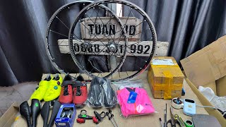 Còn giày shimano đỏ. 0888391992