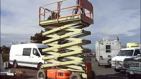 LOT #2171a - JLG 4069LE All Terrain 9' Scissor Lift